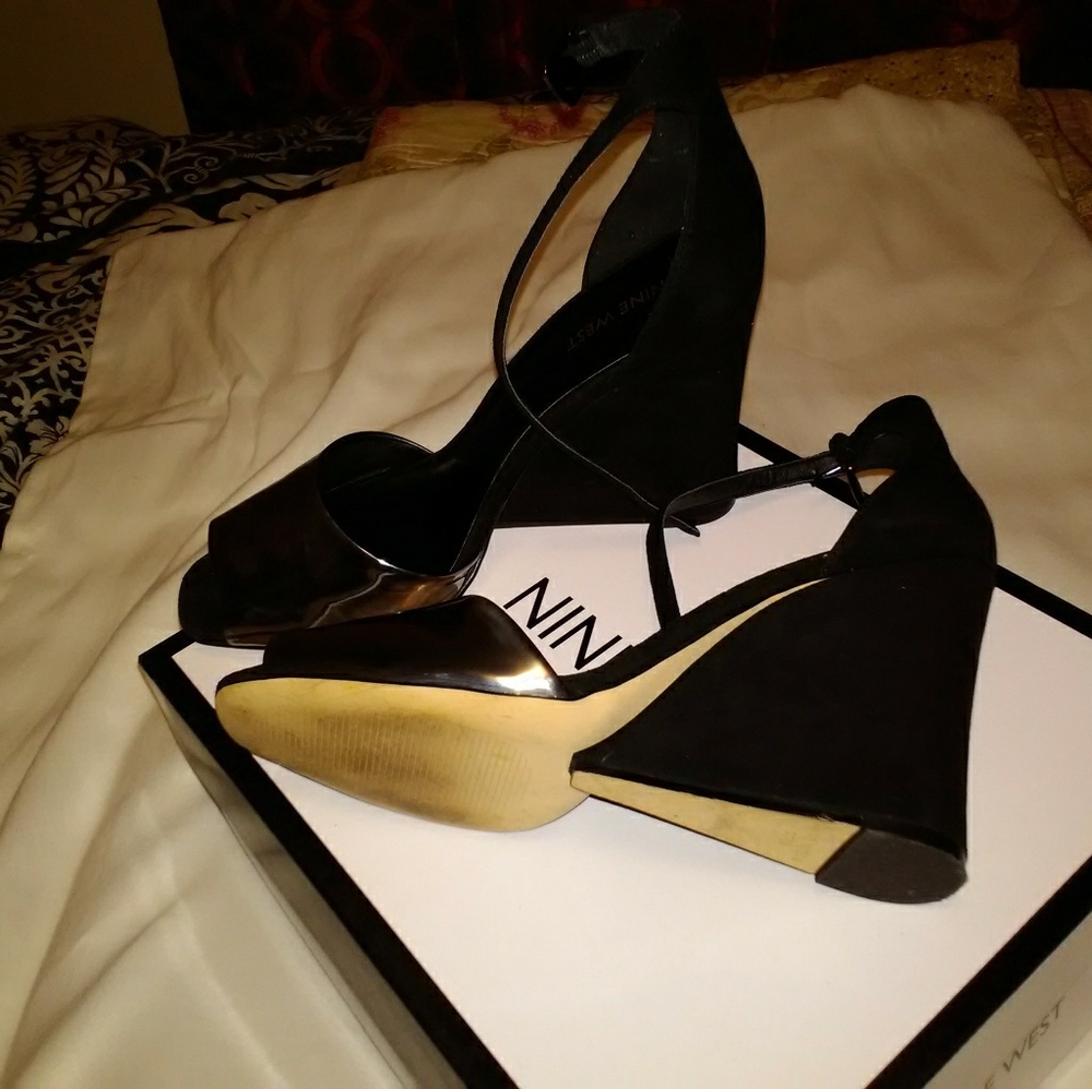 Nine West Sandals - Picture 2 of 3